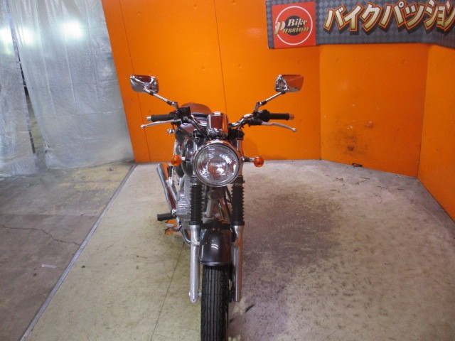 フロントから見てもこの通り状態グッド！購入時はＬＥＤ取付工賃無料ですので是非ともこの機会に！！